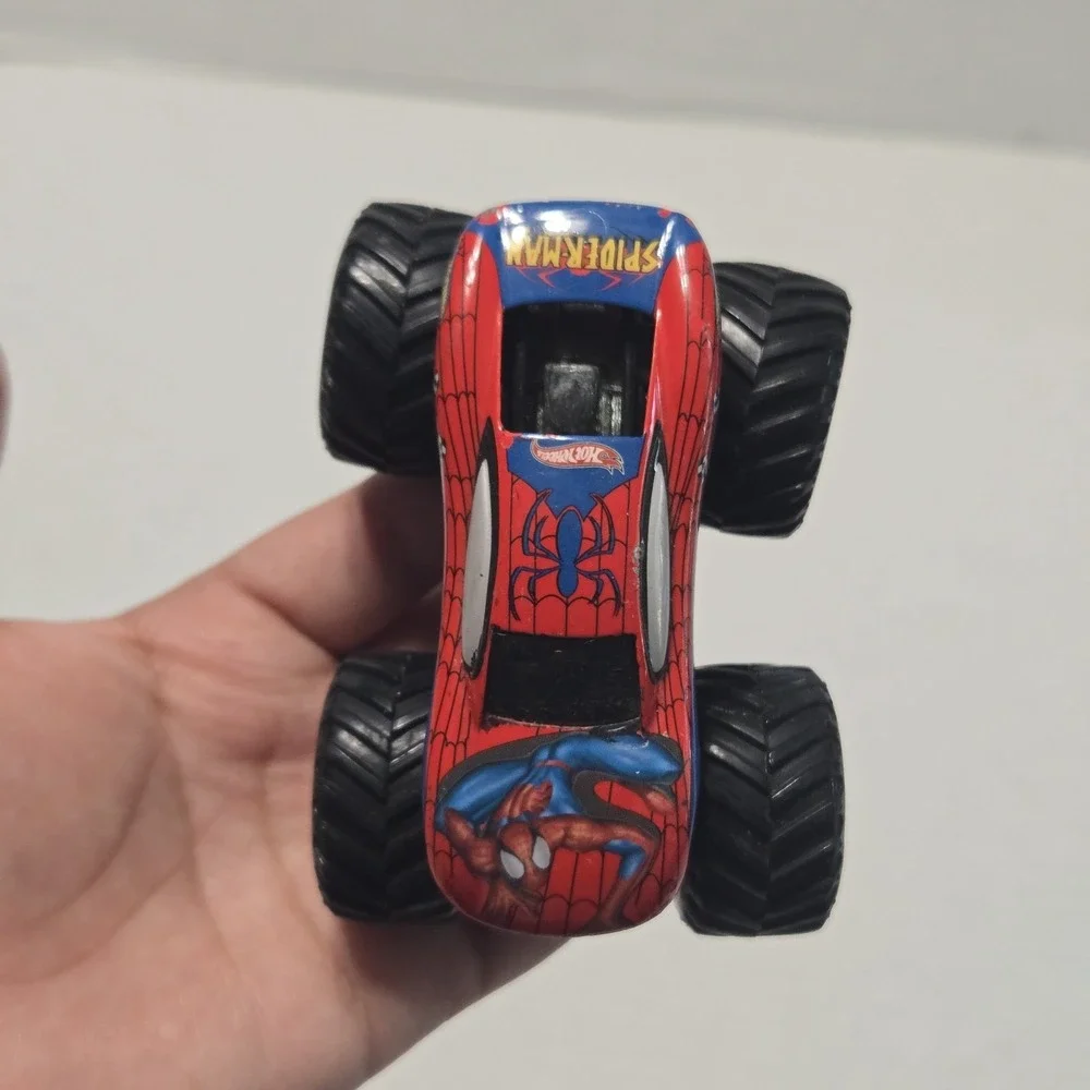 Hot Wheels Marvel‎ Spider-Man Diecast Truck 1:64 Scale Collectible Top
